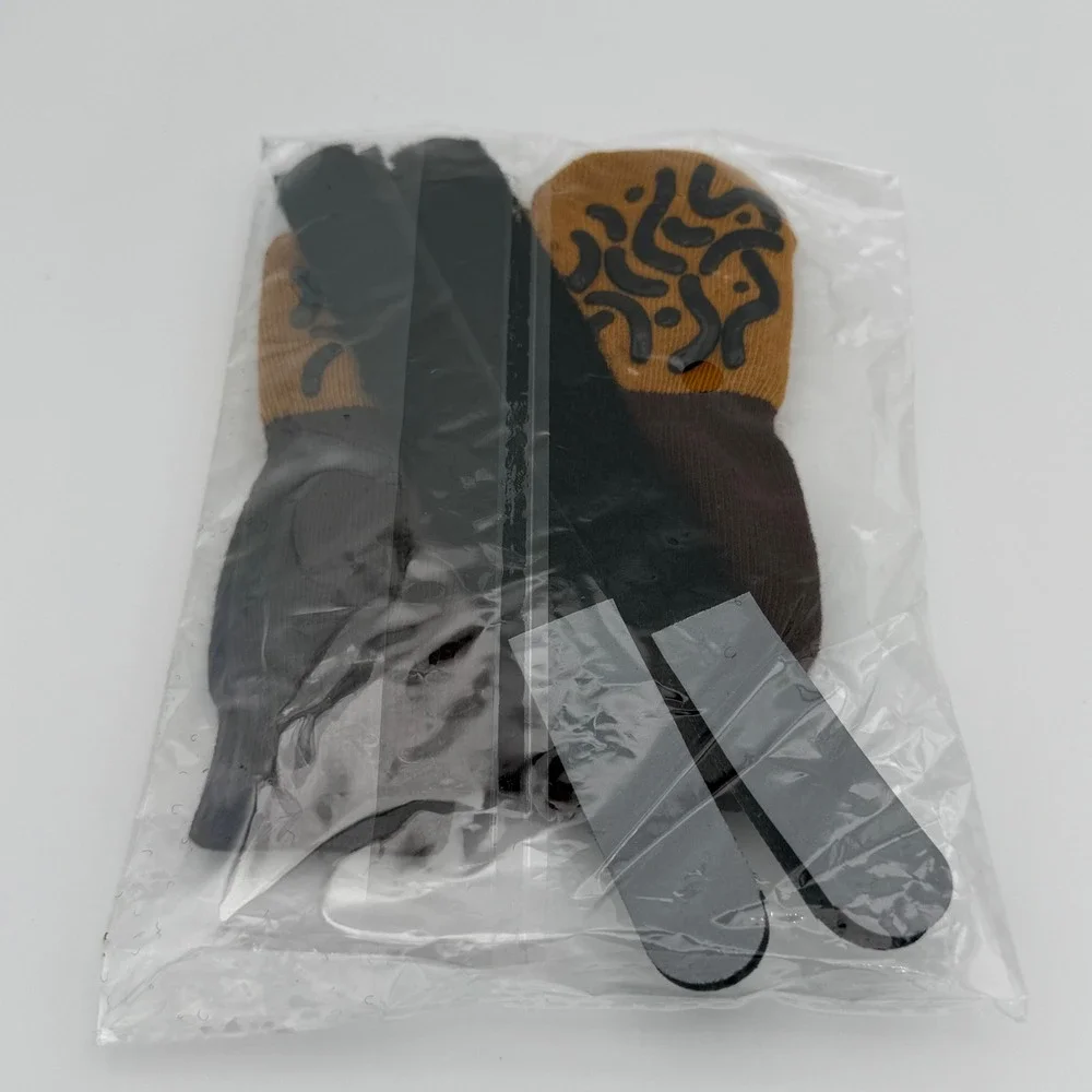 Pet Non-Slip Knit Socks -‎ Medium - 4pc Anti-Slip Booties for Dogs & Cats